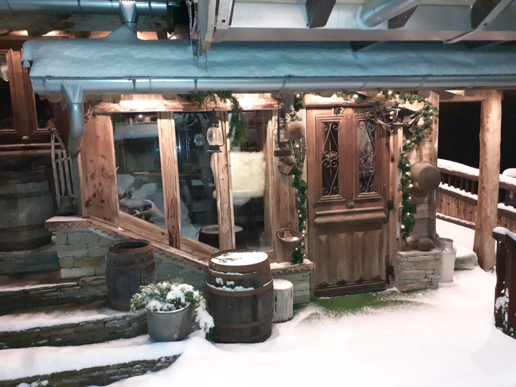 Salle du petit-déjeuner en chambre d'hôte