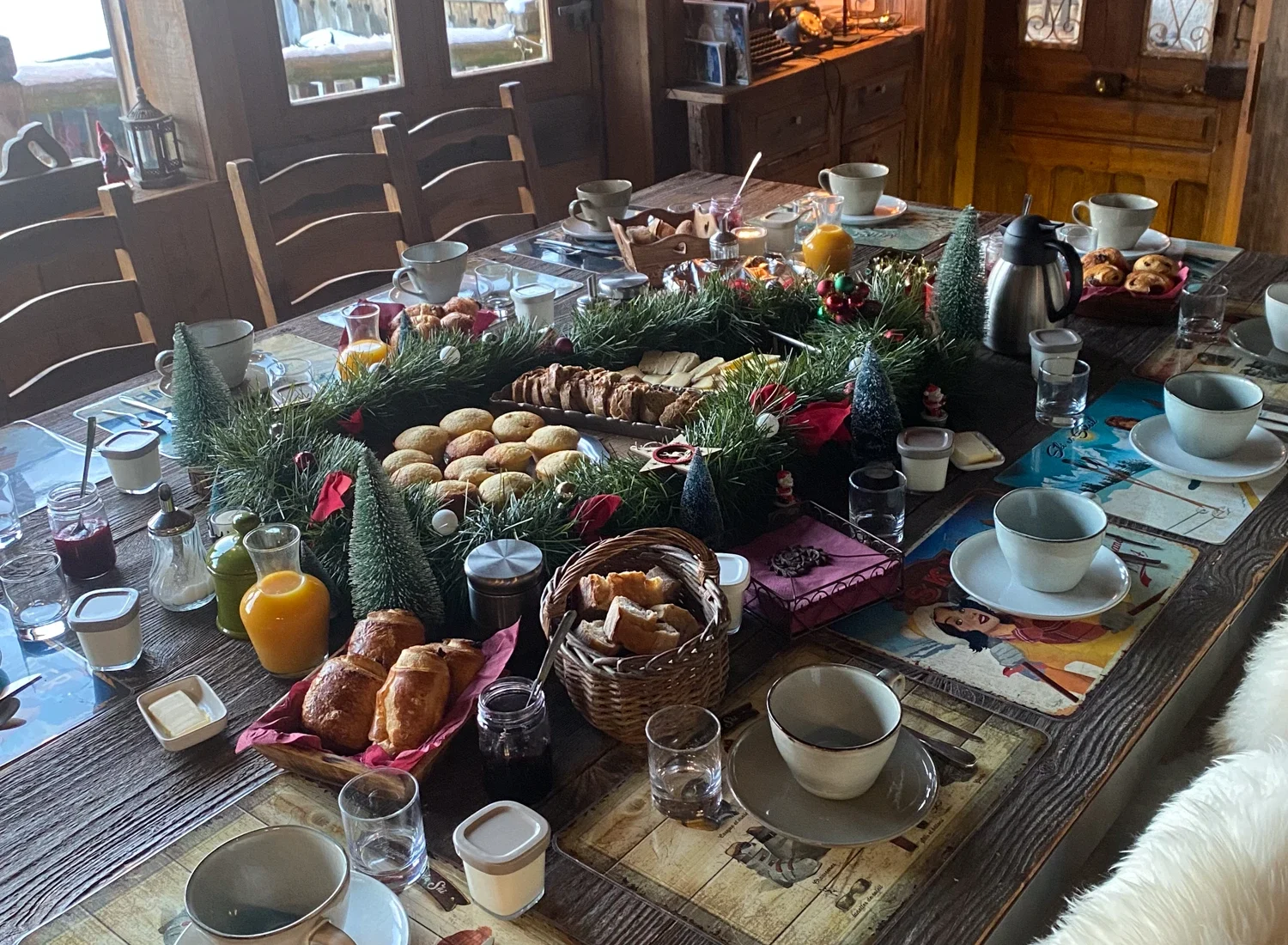 Petit-déjeuner aux balcons de la cochette