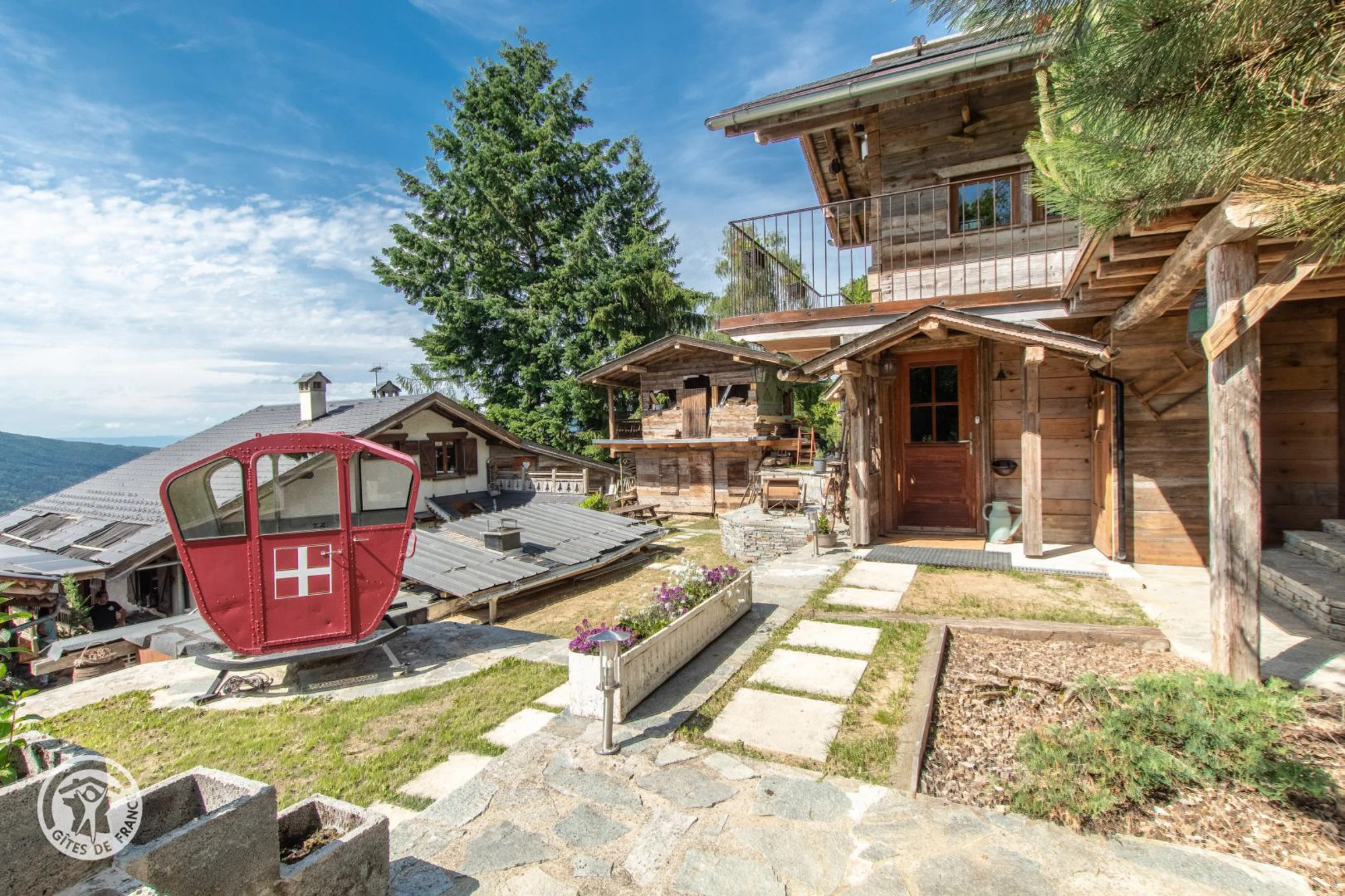 Notre gite à annecy, le mazot de la cochette