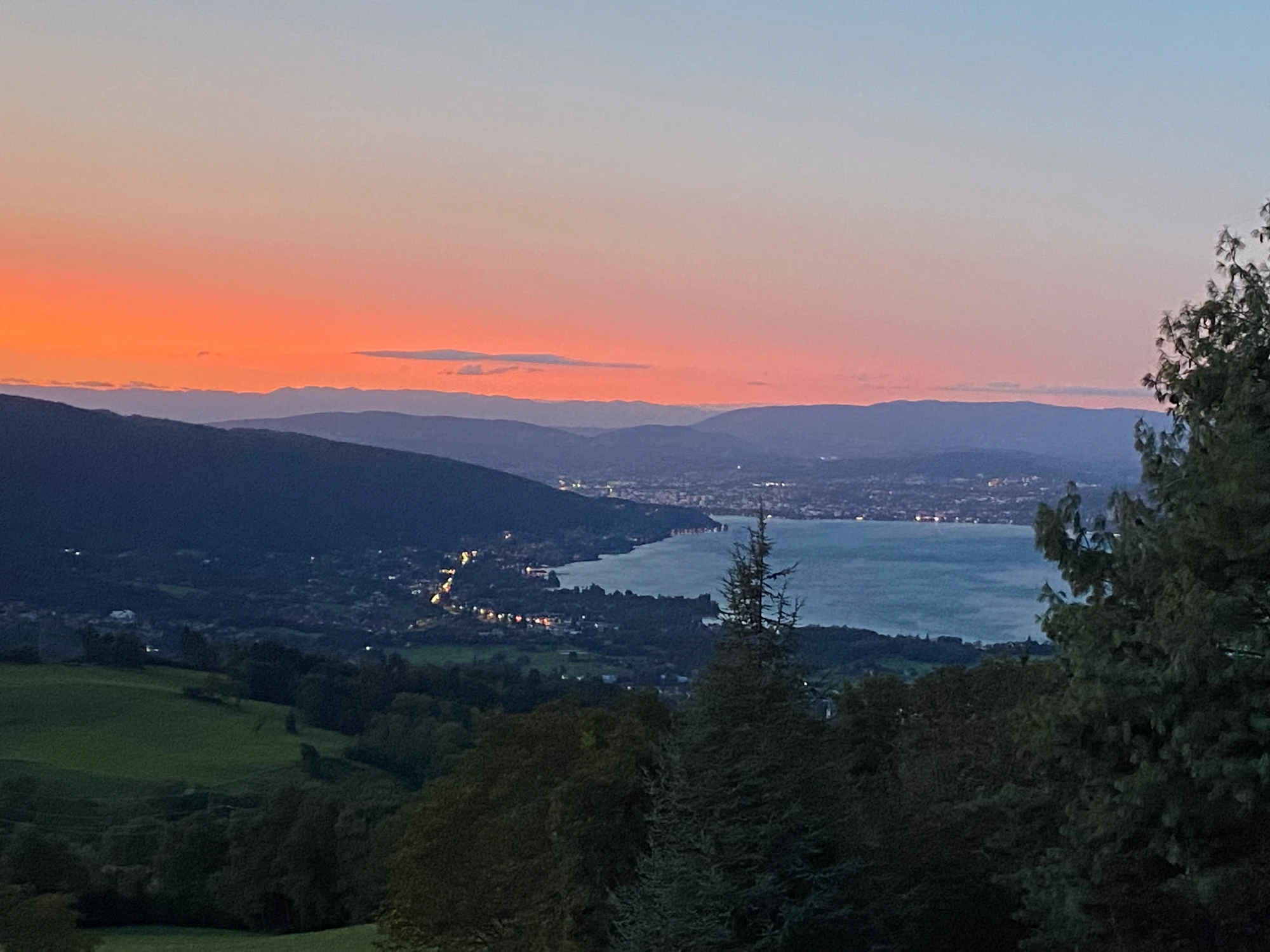 Vue sur le lac d'Annecy depuis les chambres d'hôte